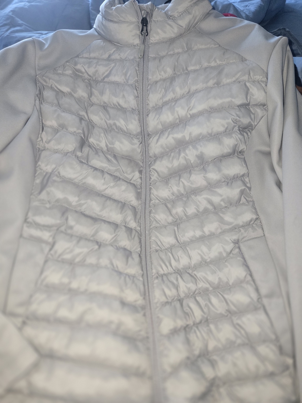 32 Degrees Light Gray Quilted Hybrid Puffer Jacket